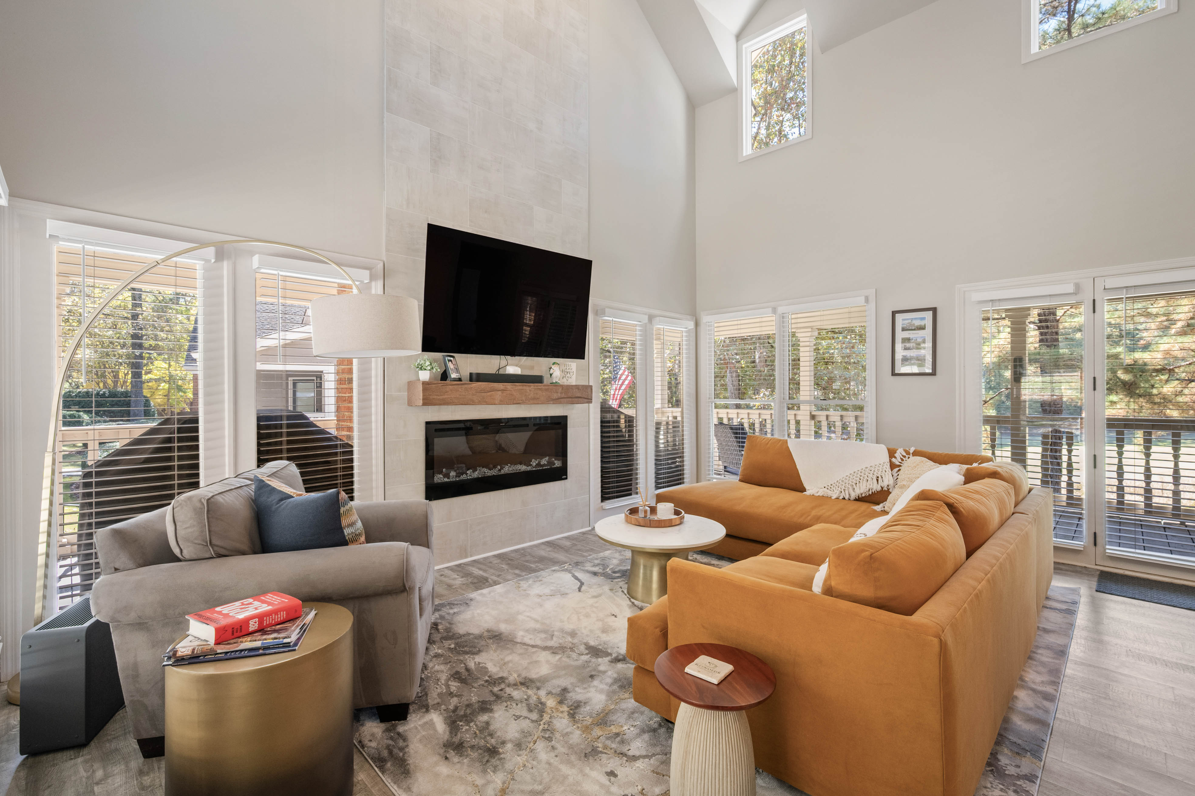 1033 Clubhouse Lane image 7